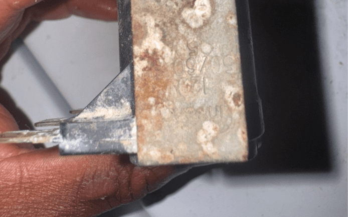 Corroded electrical part documented before Mor Handy repair planning Corroded electrical part documented before Mor Handy repair planning